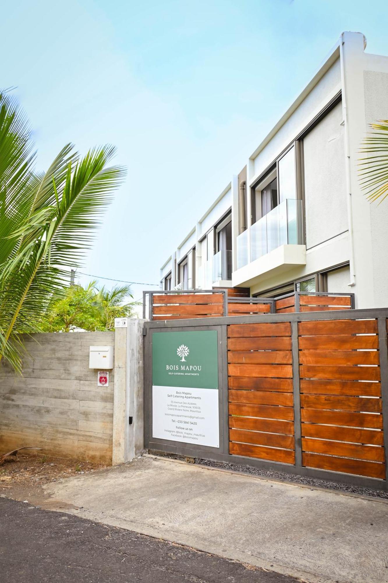 Bois Mapou Self Catering Apartments Unit 101 Rivière Noire Extérieur photo