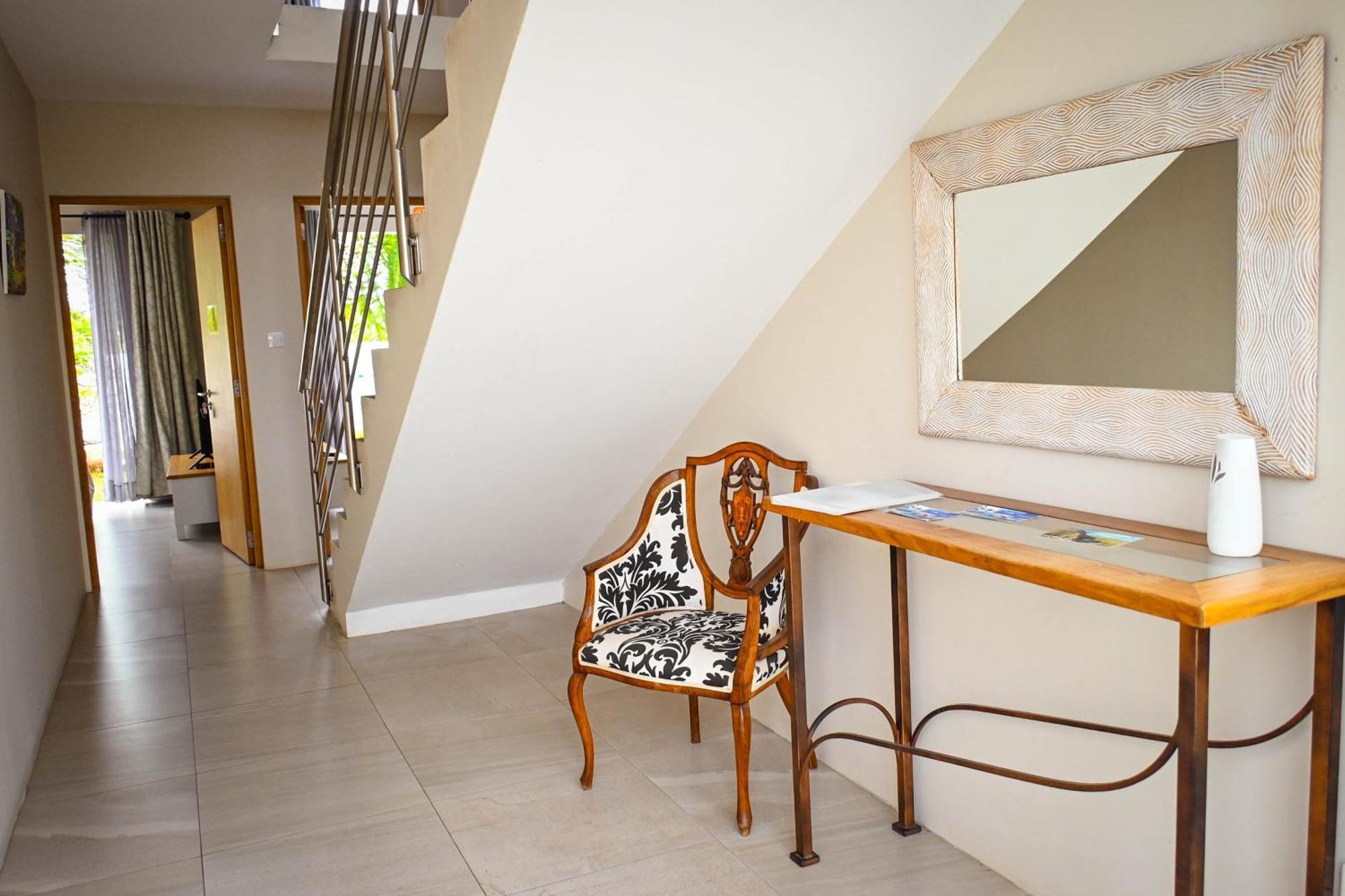 Bois Mapou Self Catering Apartments Unit 101 Rivière Noire Extérieur photo
