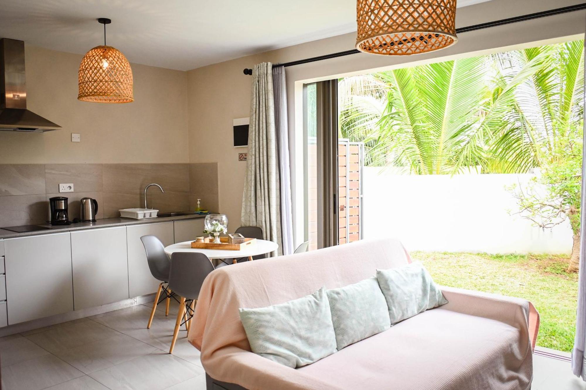 Bois Mapou Self Catering Apartments Unit 101 Rivière Noire Extérieur photo