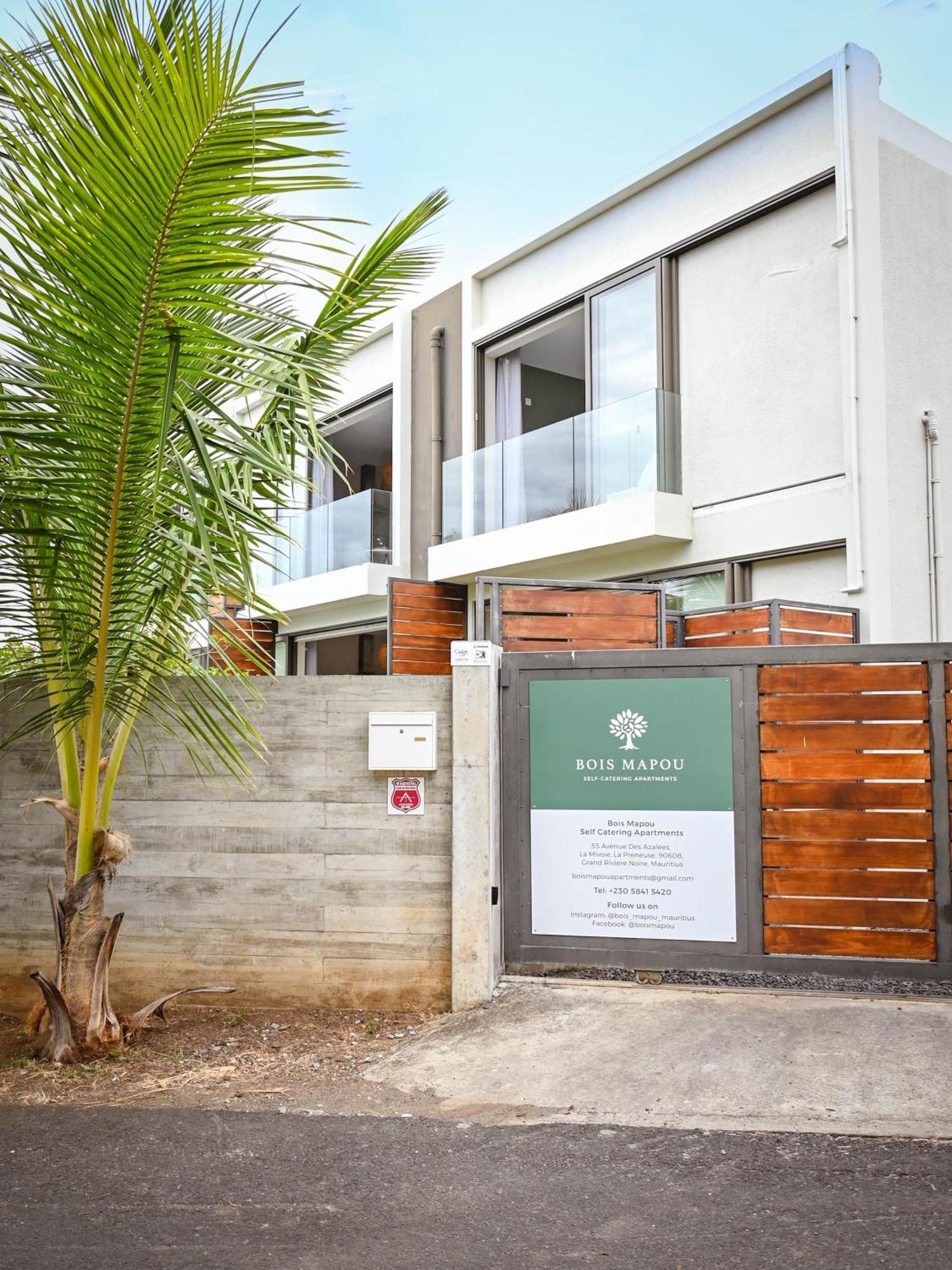 Bois Mapou Self Catering Apartments Unit 101 Rivière Noire Extérieur photo