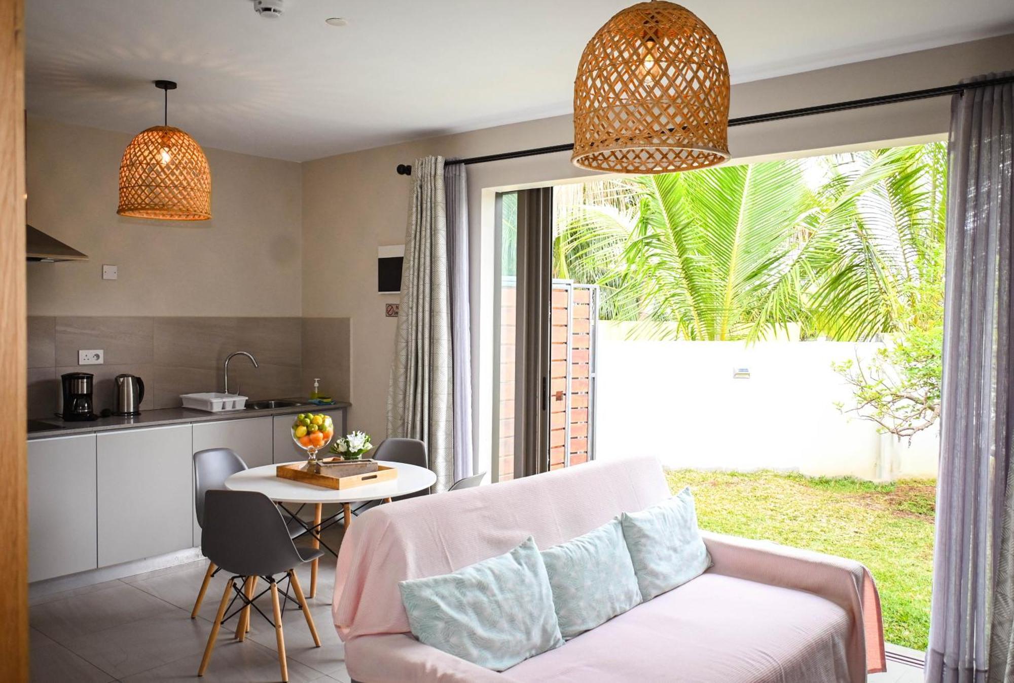Bois Mapou Self Catering Apartments Unit 101 Rivière Noire Extérieur photo